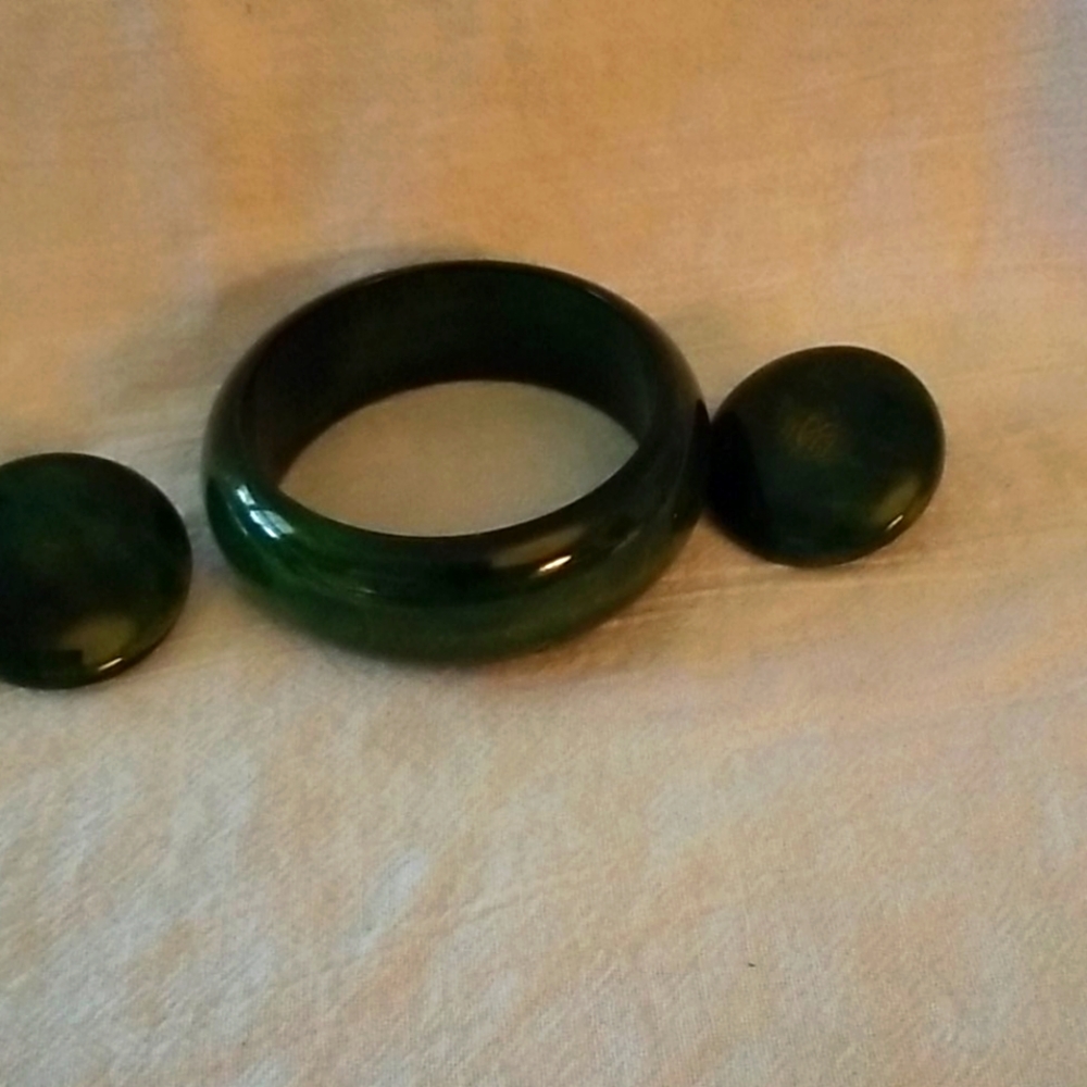 Bracelet clip earrings